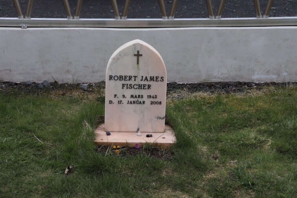 bobby fischer grave iceland